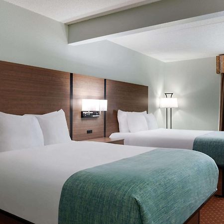 Wingate By Wyndham Louisville East Экстерьер фото