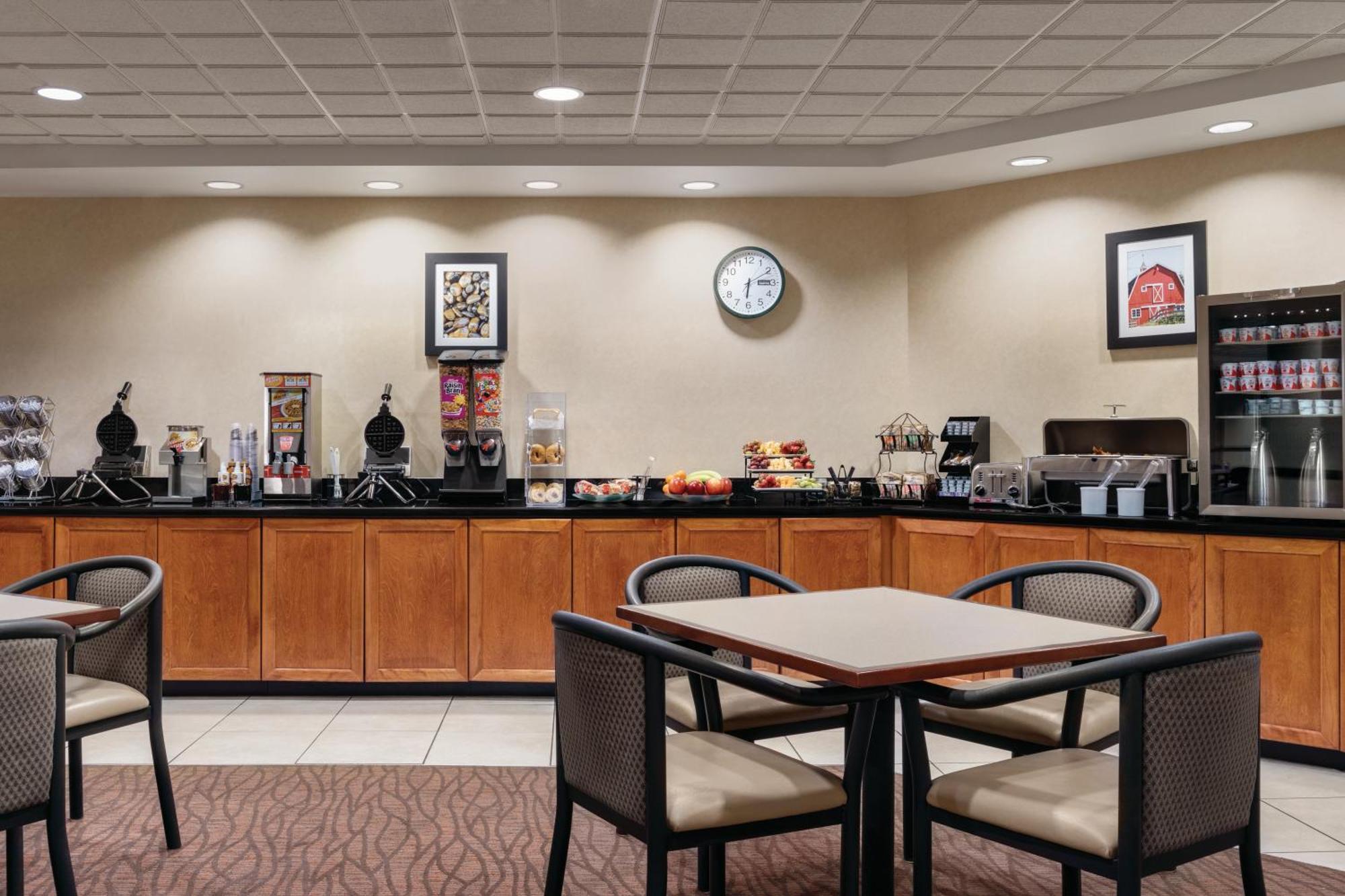 Wingate By Wyndham Louisville East Экстерьер фото