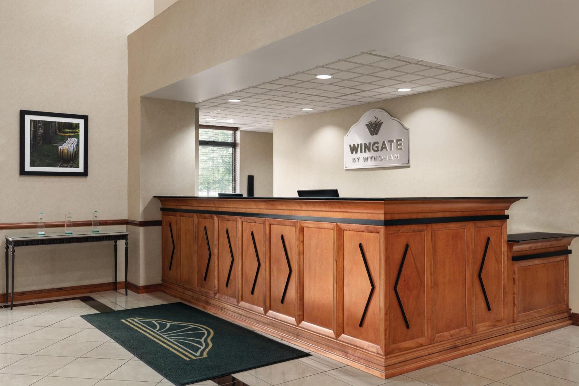 Wingate By Wyndham Louisville East Экстерьер фото